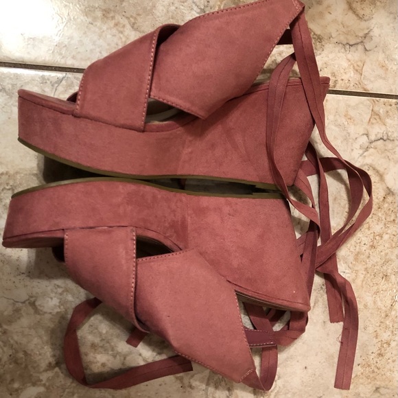 Wedge heels - Picture 2 of 5